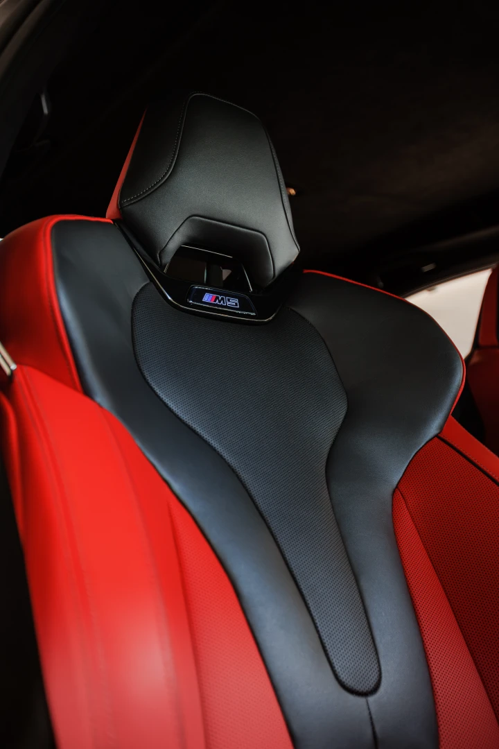 BMW M5 2024 - Sedan Car thumbnail NaN